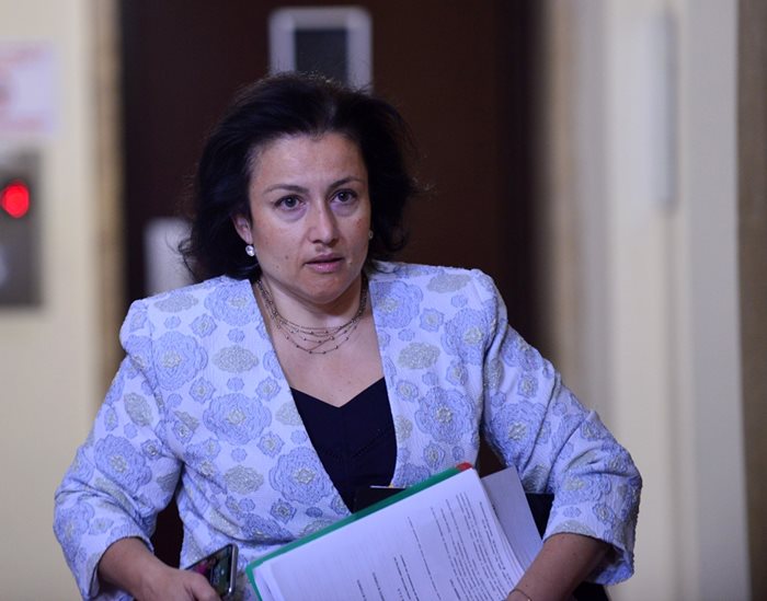 Десислава Танева на заседанието на правителството.
