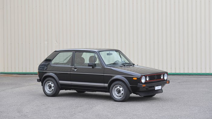 Този VW Golf GTI от 1978 г. е изминал само 34 752 км. Снимки: RM Sotheby's