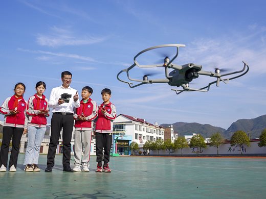 Китайската индустрия за дронове отчита стабилно развитие