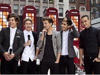 One Direction подготвят аромат за жени