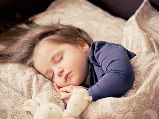 Криза с детския сън, дори на бебета дават  приспивателни