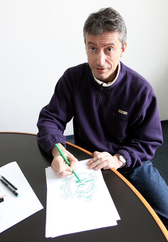 Ивайло Нинов рисува Малкия Иванчо.
