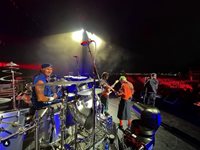 "Ред хот чили пепърс" обяви турне с рапъра Пост Малоун (Видео)