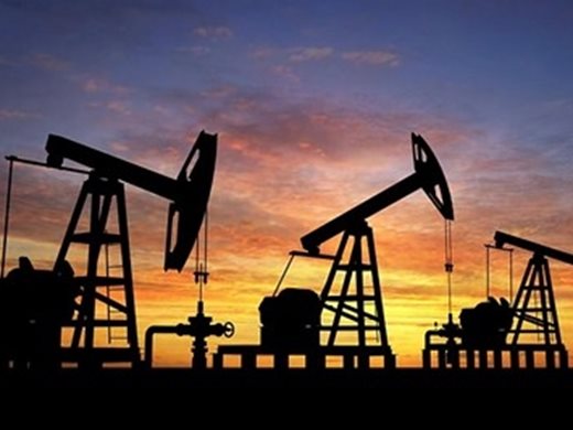 Петролът поевтинява с над 1,5% след увеличаване на действащите находища в САЩ