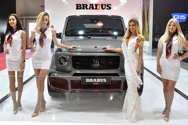 Този Brabus D40 Widestar за 600 000 лв. си намери собственик още в първия ден на автосалона в София. 