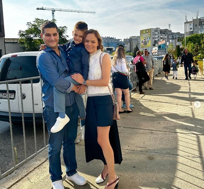 Гордите родители на първолака Филип - Йоанна Темелкова и Мартин Гяуров
