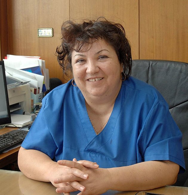Началникът на клиниката по детска хирургия в УМБАЛ "Св. Георги" проф. д-р Пенка Стефанова СНИМКА: