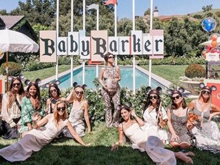 Кортни Кардашиян вдигна бебешко парти за четвъртото си дете