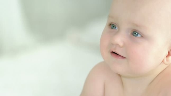 Тъмните кръгове под бебешките очи сигнализират за алергия