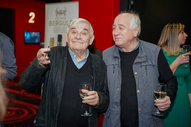 Джеки Стоев (вляво) се радваше на успеха на лентата
Снимка: Пламен Кодров