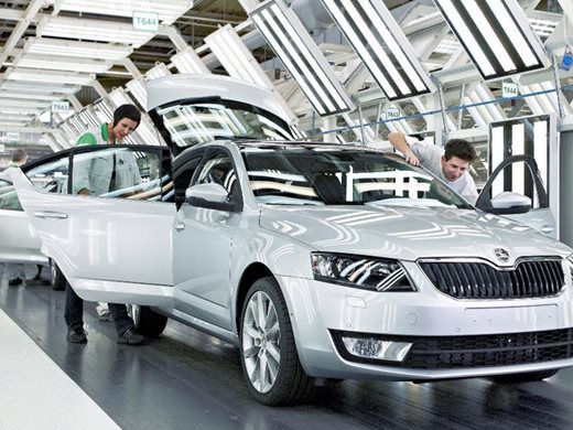 Skoda обмисля да строи завод в България или Турция