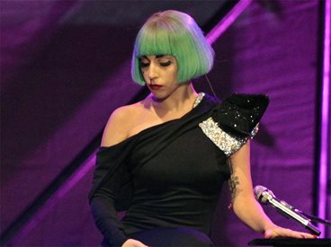 Lady GaGa призова към равенство за гейовете