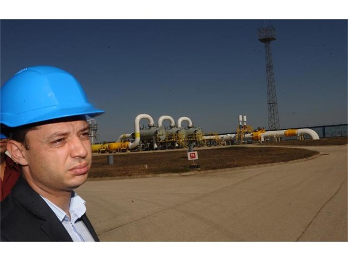 Министърът на икономиката Делян Добрев посети в края на миналата седмица началната точка на проекта “Южен поток” на българска територия край Провадия. 
СНИМКА: ЙОРДАН СИМЕОНОВ