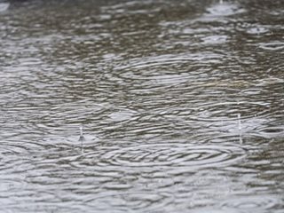 Облачно и дъждовно време ни очаква на 6 декември