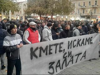 Над 200 спортисти искаха оставката на кмета на Пловдив. Той: Опитах да помиря клубовете