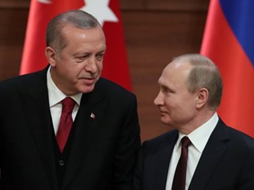 Усмивки за камерите и взаимни похвали: какво се договориха Путин и Ердоган в Сочи?