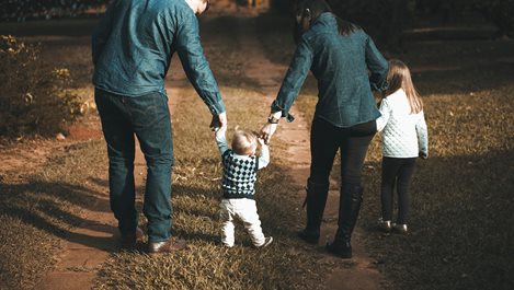 Родителска "любов" чрез вменяване на вина