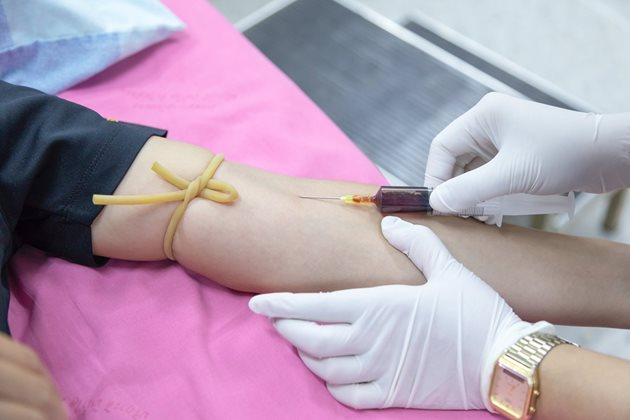 Съдържанието на витамин D в организма може да се установи чрез кръвен тест.