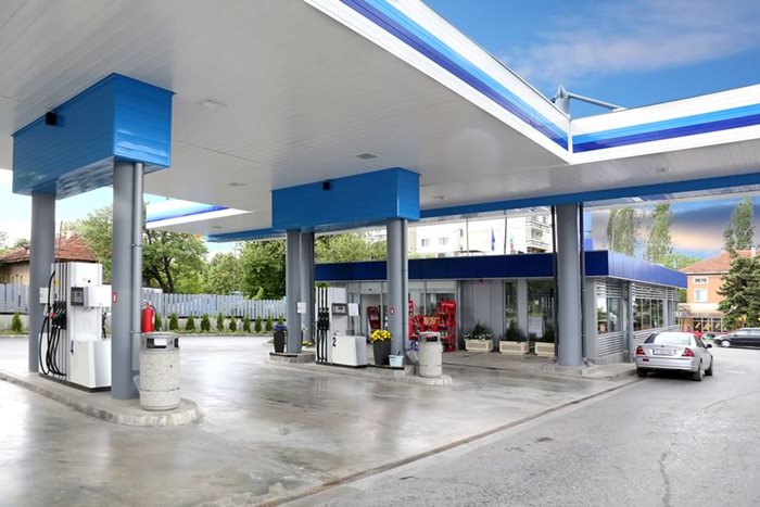 Бензиностанциите ще изписват от 1 октомври цените, на които са купили горивата и на които ги продават.