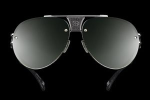 Bugatti и дизайнерът Лари Сандс представиха първата колекция слънчеви очила на автомобилната марка. СНИМКИ:BUGATTI