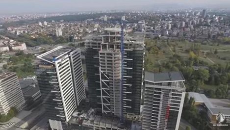 Вижте строежа на 121-метровия небостъргач в София (видео)