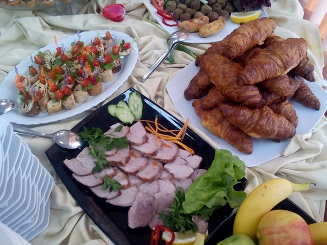 Говеждото филе миньон и кифличките със сладко от смокини от последната вечеря на “Титаник”