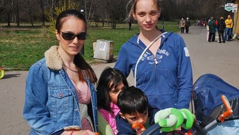 Ирена Милянкова чупи рекорд по майчинство със сестра си