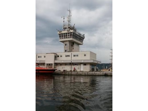 Кабинетът разреши събаряне на кула на пристанище Варна-изток, ще строят нова