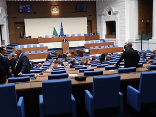 Паралелно преброяване на "Галъп": "Възраждане" и ПП-ДБ с равни места в парламента
