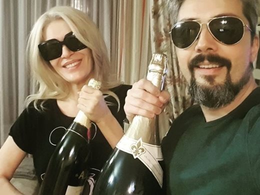 Гала празнува оздравяването си от COVID с шампанско, дъщеря й болна