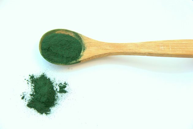 Хранителната добавка спирулина представлява прах от синьо-зелени водорасли.
СНИМКА: ПИКСАБЕЙ