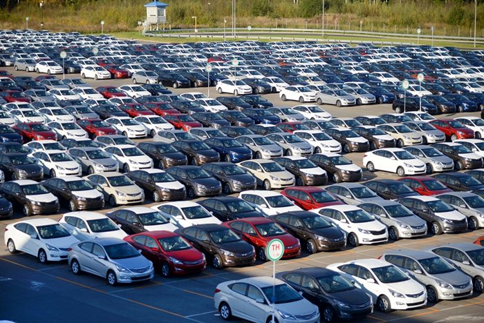 Продажбите на нови коли през юни са най-високи от 10 г. насам.