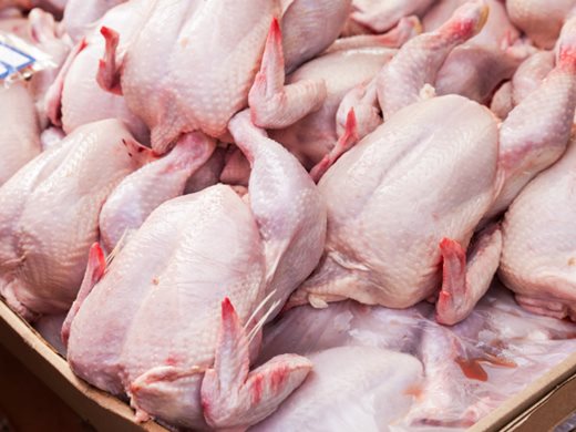 Спряха 2 пратки с пилешки бутчета от Полша за България заради салмонела
