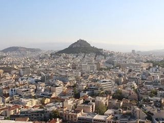 Италиански учени твърдят, че са открили точното място на гроба на Платон в Атина
