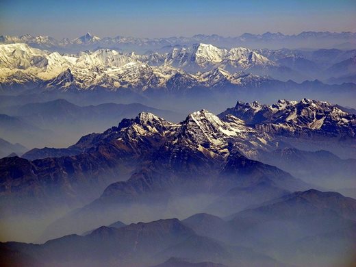 Тялото на изчезнал в Хималаите индийски войник е открито след 38 години