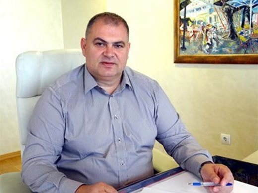 Транспортният бранш аплодира Борисов,
отпушва 50 км колона към Турция
