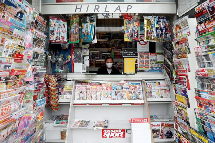 Реповете за вестници работят в Будапеща.