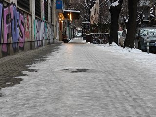 Близо 400, пострадали по заледените тротоари, са потърсили помощ в "Пирогов"