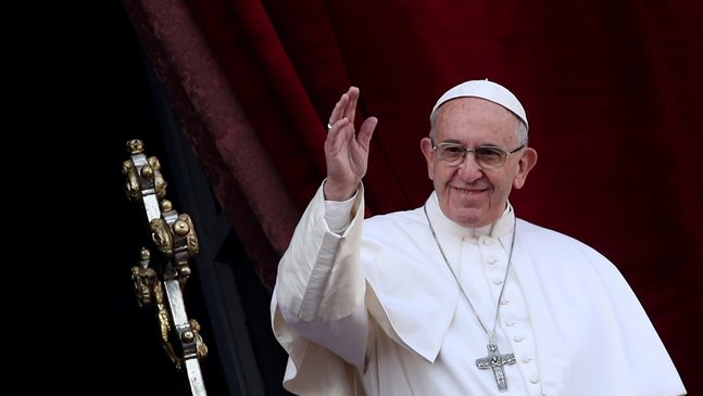 Папата разреши жените да кърмят в Сикстинската капела