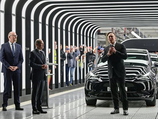 Странни кражби в гигафабриката на Tesla в Берлин