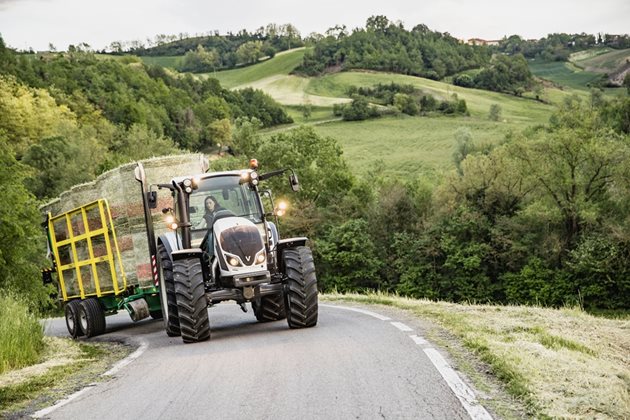 Новите трактори Valtra A4 - един трудов герой в ежедневието