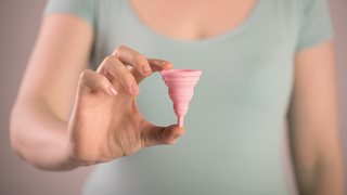 Как менструалните чашки промениха живота на милиони жени