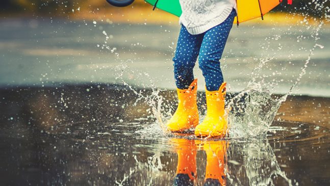 12 занимания с детето в дъждовен ден