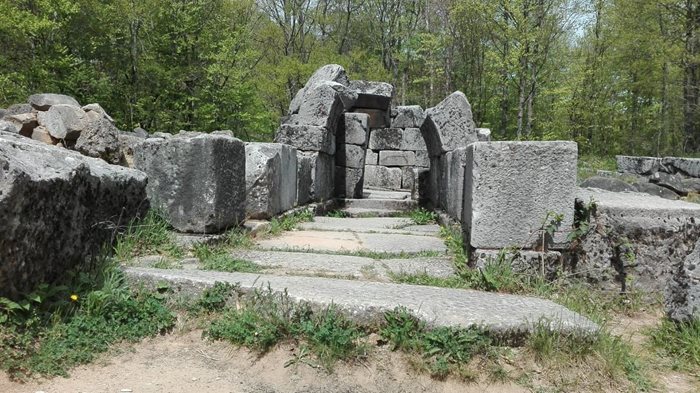 Тракийското светилище на Мишкова нива се смята за най-древното в Странджа.