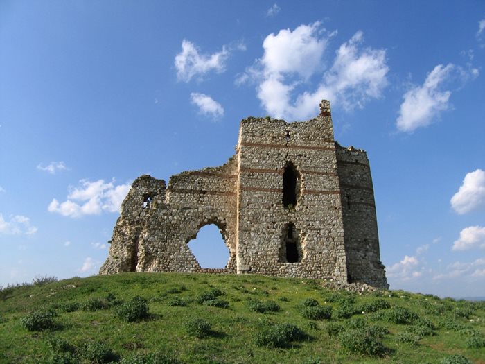 Смята се, че първата си нощ като пленник на цар Калоян през април 1205 г. император Балдуин Първи е прекарал в крепостта "Букелон" край днешното свиленградско село Маточина.