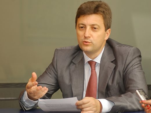 Петър Андронов: Лихви и банкови такси ще се вдигат