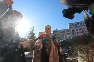 Росина Станиславова говори пред журналисти