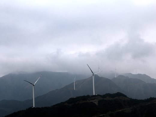 Министри от ЕС се договориха за увеличаване на дела на енергията от възобновяеми източници
