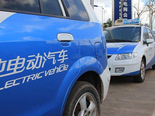 Експерт: Китай заема водеща позиция на глобалния пазар за електрически автомобили