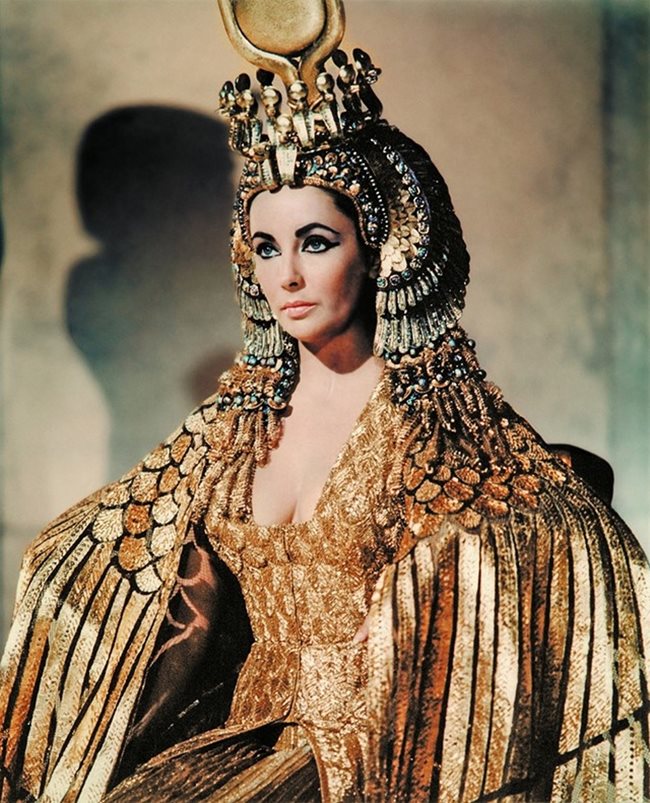 Елизабет Тейлър във филма “Клеопатра” (1963 г.) 